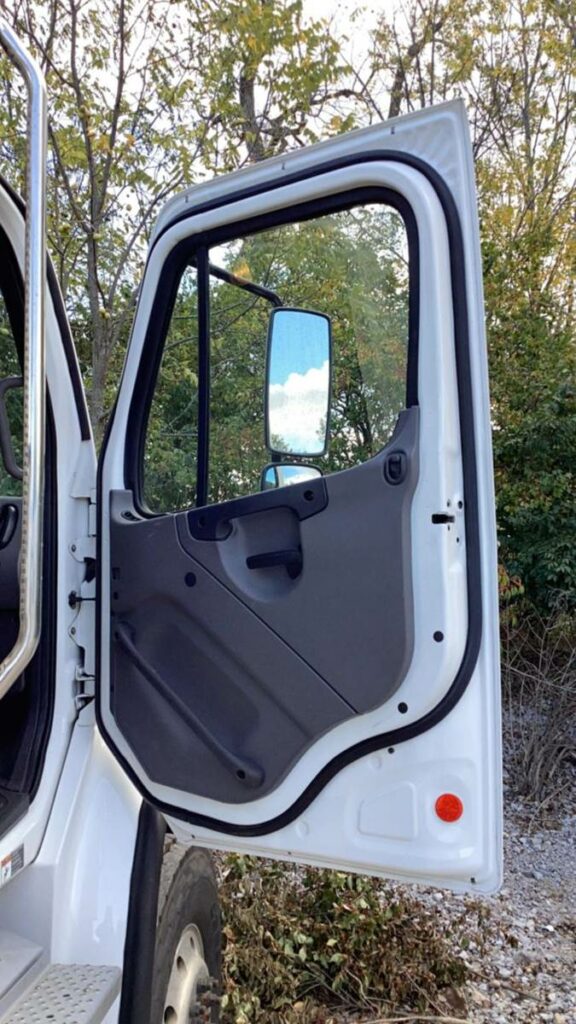 2018 Freightliner M2 106 Digger Derrick Truck