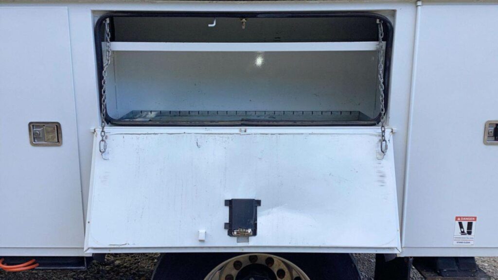 2018 Freightliner M2 106 Digger Derrick Truck