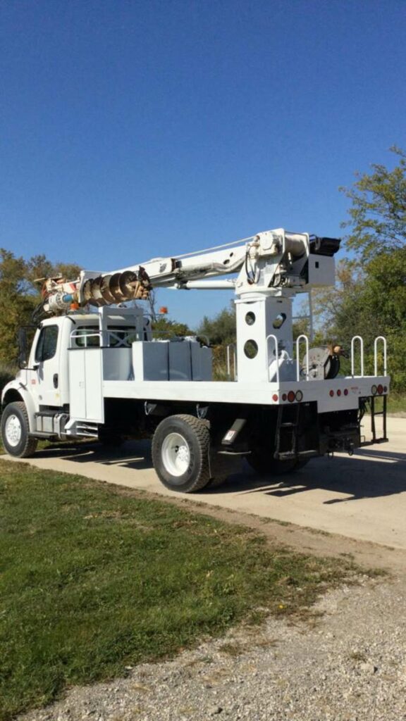 2015 Freightliner M2 106 Digger Derrick Truck – Cummins, 250HP, Automatic