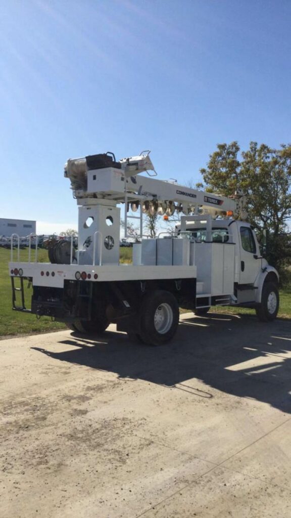 2015 Freightliner M2 106 Digger Derrick Truck – Cummins, 250HP, Automatic