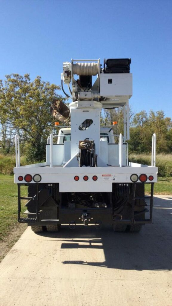 2015 Freightliner M2 106 Digger Derrick Truck – Cummins, 250HP, Automatic
