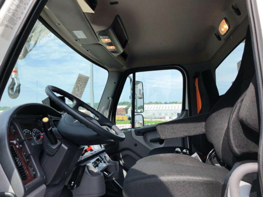 2024 Freightliner M2 106 Digger Derrick Truck – Cummins, 300HP, Automatic