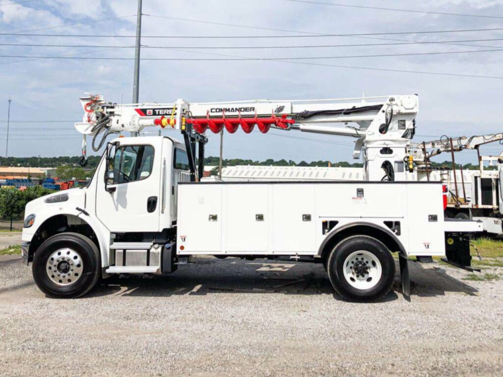 2024 Freightliner M2 106 Digger Derrick Truck – Cummins, 300HP, Automatic