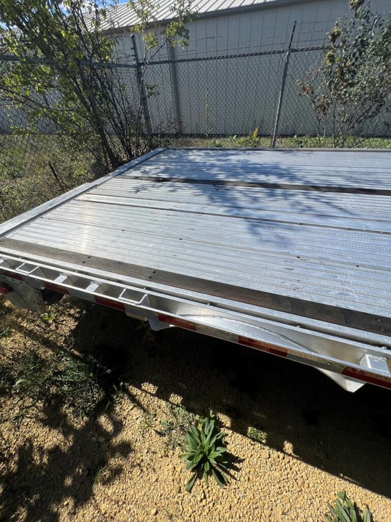 2020 Reitnouer 53ft Drop Deck Trailer – All Aluminum, Aluminum Floor, Rear Sliding Axle, Toolboxes, Ramps