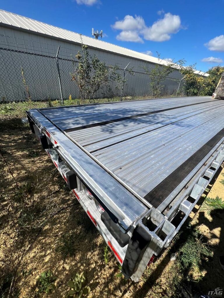 2020 Reitnouer 53ft Drop Deck Trailer – All Aluminum, Aluminum Floor, Rear Sliding Axle, Toolboxes, Ramps