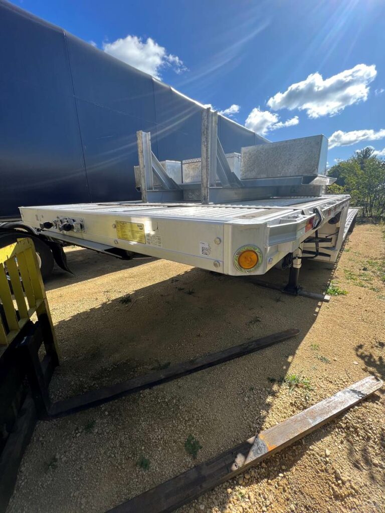 2020 Reitnouer 53ft Drop Deck Trailer – All Aluminum, Aluminum Floor, Rear Sliding Axle, Toolboxes, Ramps