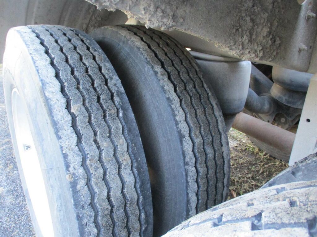 2020 Southern Welding ALUMINUM 1000 CUBIC FT PNEUMATIC TANKER