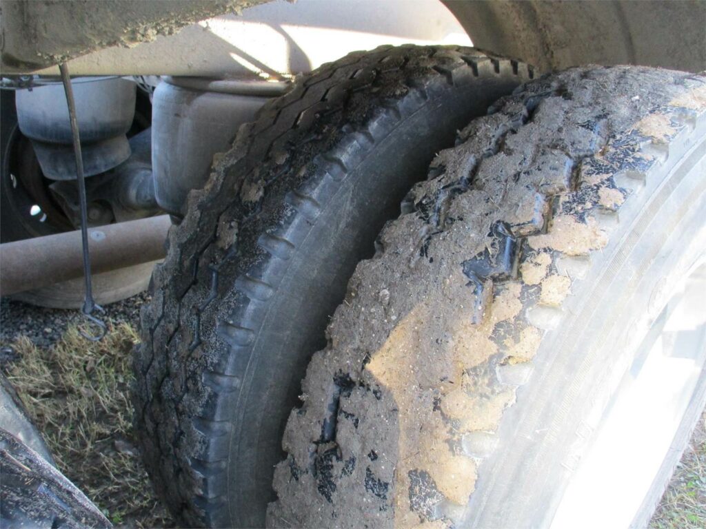 2020 Southern Welding ALUMINUM 1000 CUBIC FT PNEUMATIC TANKER