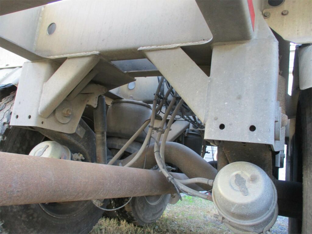 2020 Southern Welding ALUMINUM 1000 CUBIC FT PNEUMATIC TANKER