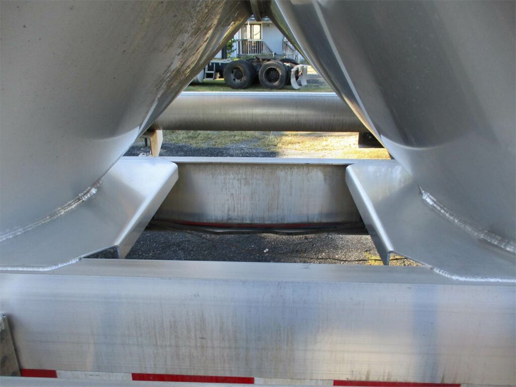 2020 Southern Welding ALUMINUM 1000 CUBIC FT PNEUMATIC TANKER