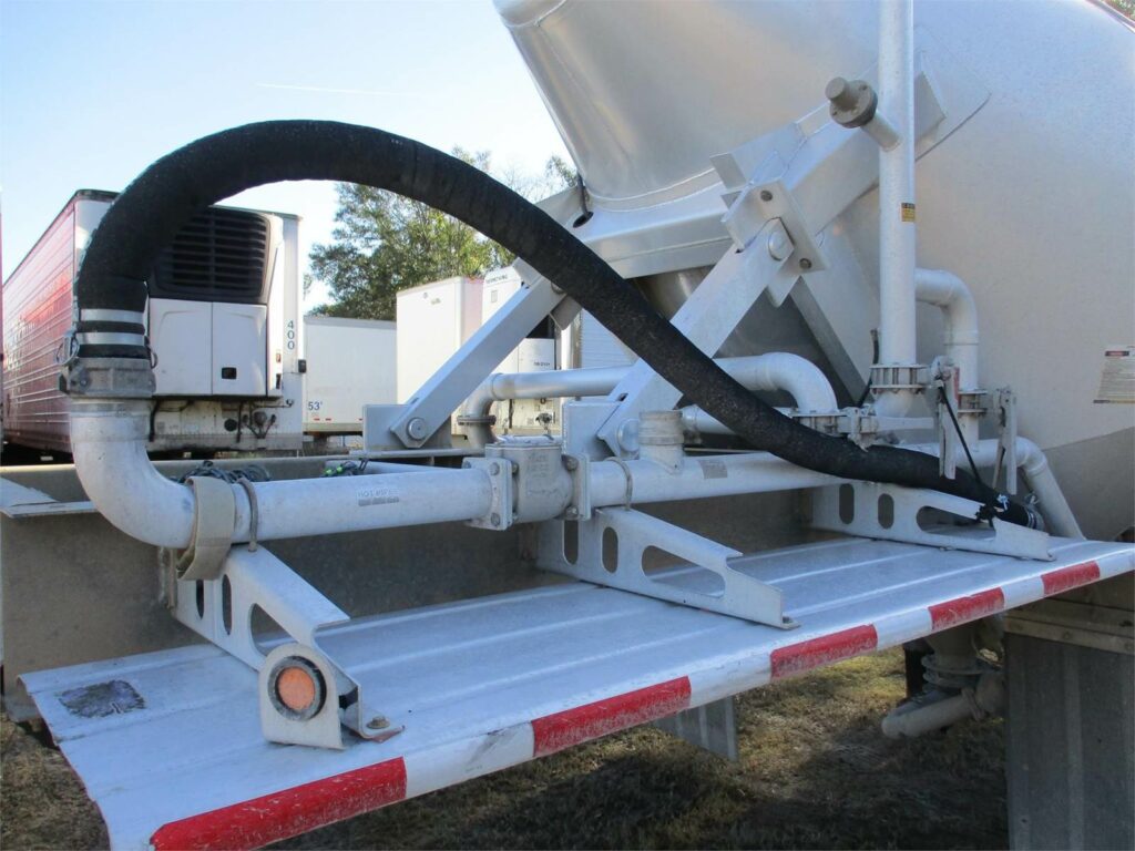 2020 Southern Welding ALUMINUM 1000 CUBIC FT PNEUMATIC TANKER