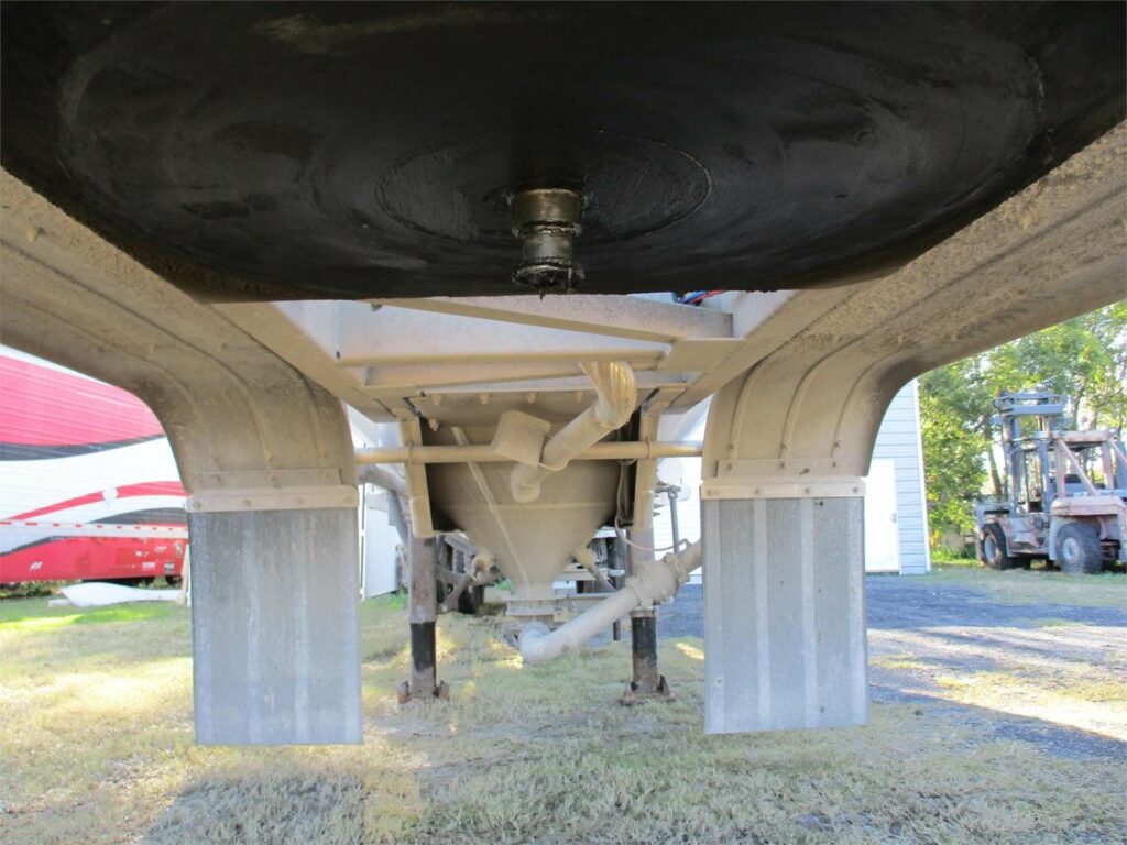 2020 Southern Welding ALUMINUM 1000 CUBIC FT PNEUMATIC TANKER