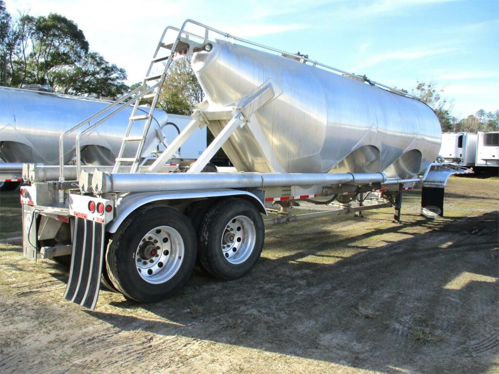 2019 Southern Welding ALUMINUM 1000 CUBIC FT PNEUMATIC TANKER