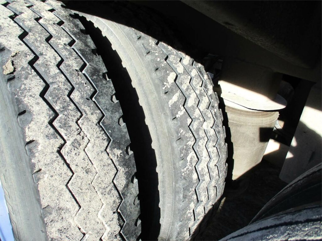 2019 Southern Welding ALUMINUM 1000 CUBIC FT PNEUMATIC TANKER