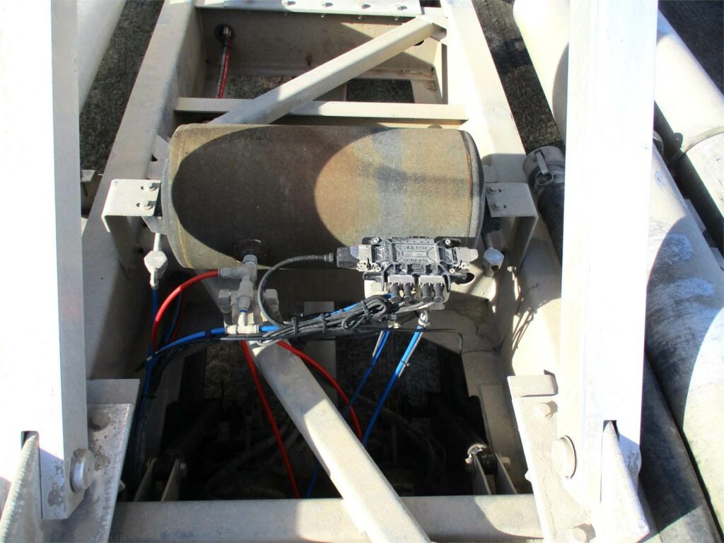 2019 Southern Welding ALUMINUM 1000 CUBIC FT PNEUMATIC TANKER