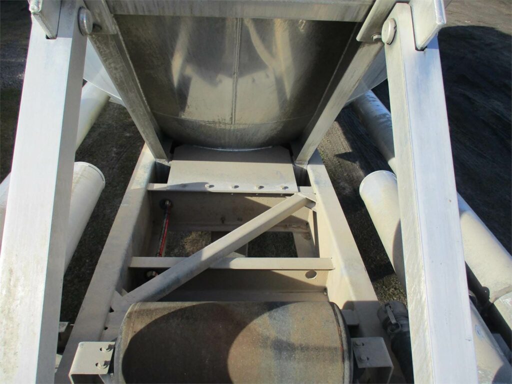 2019 Southern Welding ALUMINUM 1000 CUBIC FT PNEUMATIC TANKER