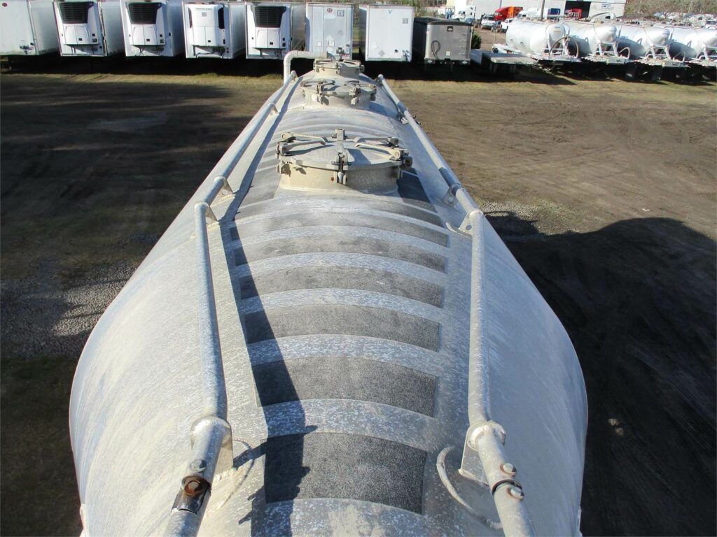 2019 Southern Welding ALUMINUM 1000 CUBIC FT PNEUMATIC TANKER