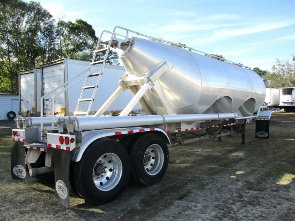 2020 Southern Welding ALUMINUM 1000 CUBIC FT PNEUMATIC TANKER
