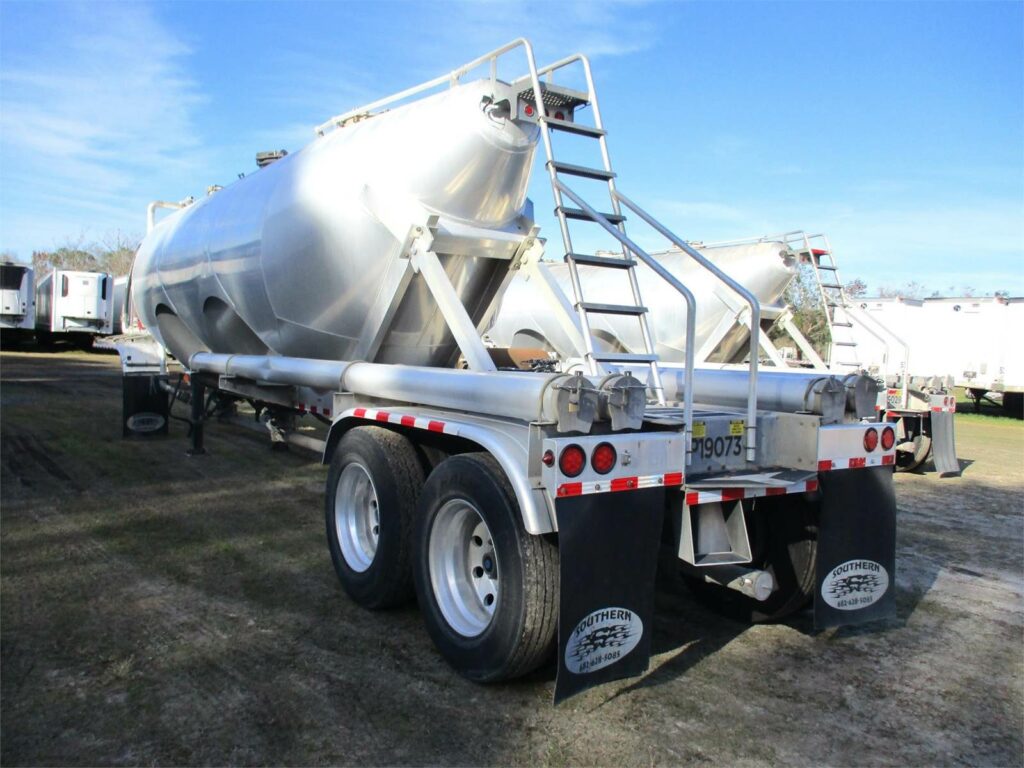 2020 Southern Welding ALUMINUM 1000 CUBIC FT PNEUMATIC TANKER