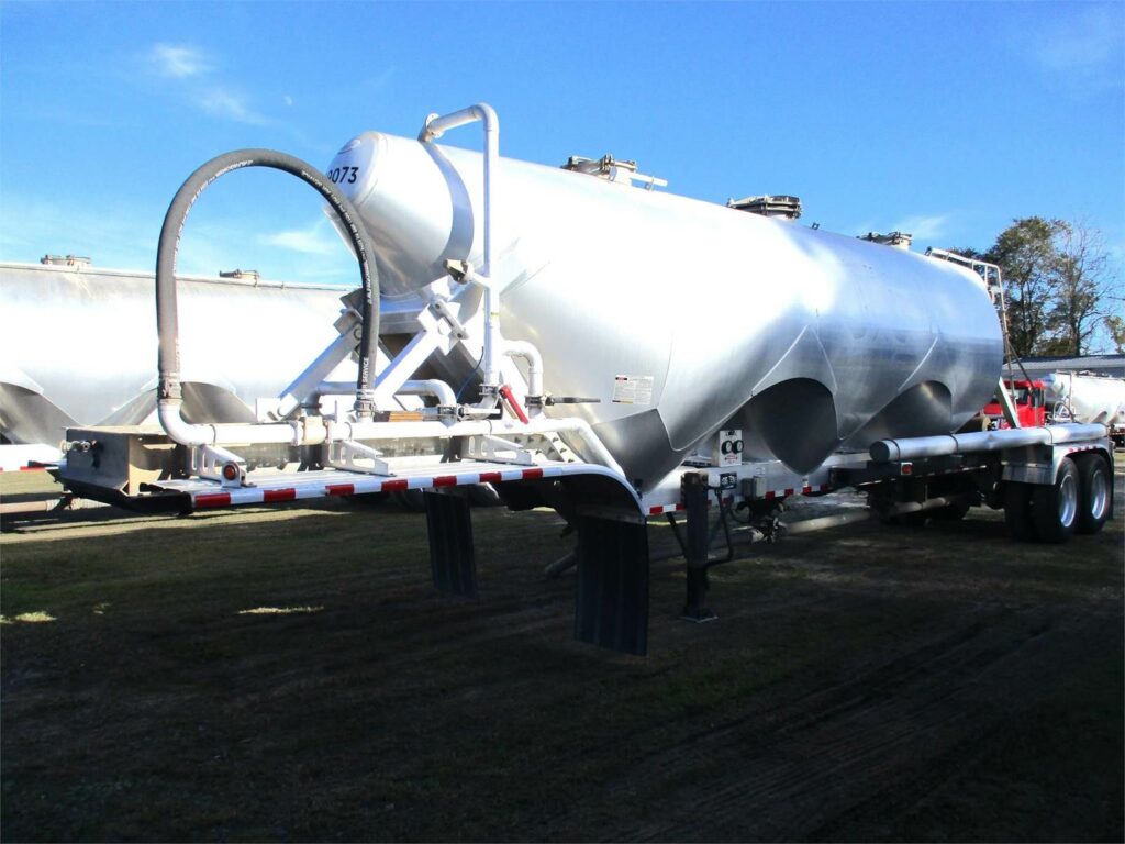 2020 Southern Welding ALUMINUM 1000 CUBIC FT PNEUMATIC TANKER