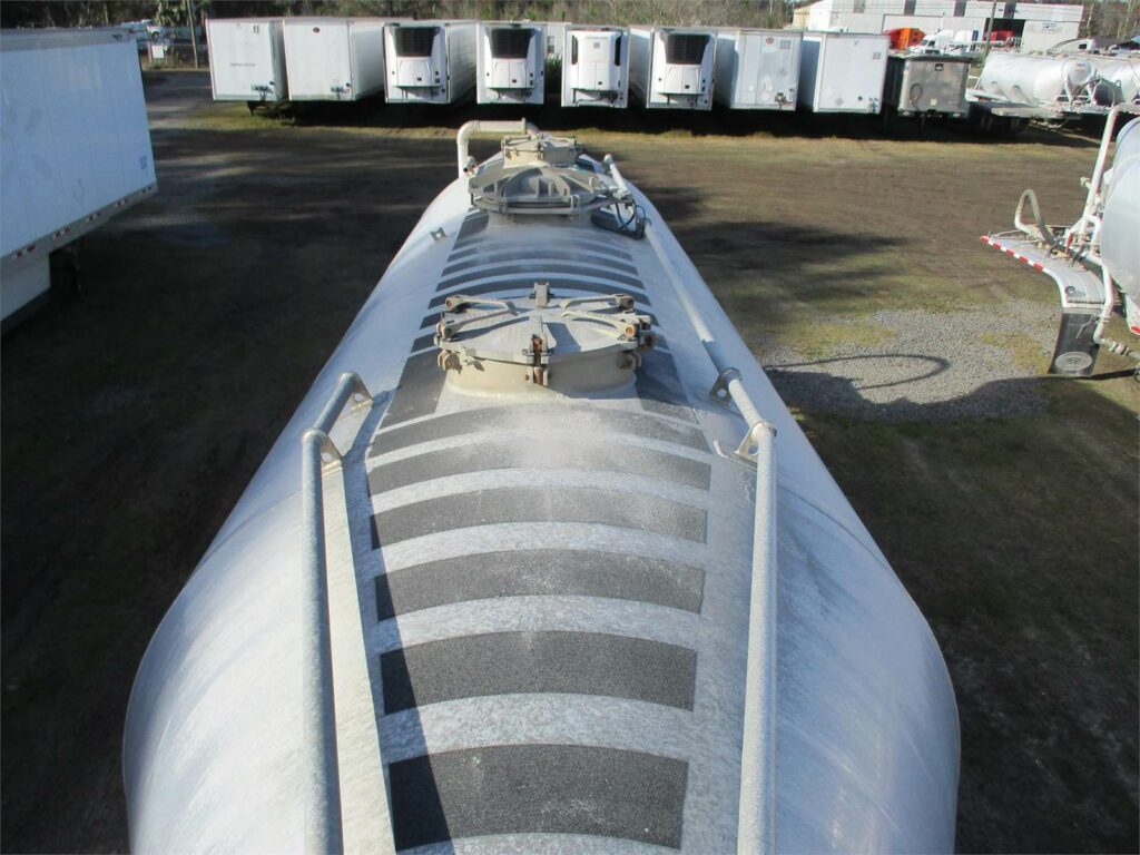 2020 Southern Welding ALUMINUM 1000 CUBIC FT PNEUMATIC TANKER