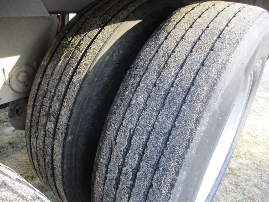 2020 Southern Welding ALUMINUM 1000 CUBIC FT PNEUMATIC TANKER