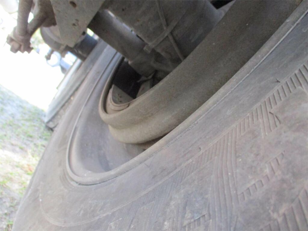 2020 Southern Welding ALUMINUM 1000 CUBIC FT PNEUMATIC TANKER