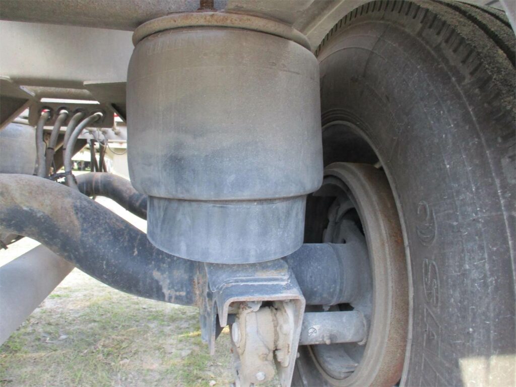 2020 Southern Welding ALUMINUM 1000 CUBIC FT PNEUMATIC TANKER