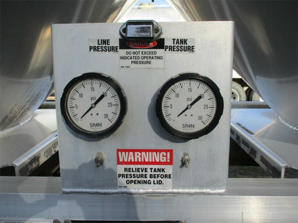 2020 Southern Welding ALUMINUM 1000 CUBIC FT PNEUMATIC TANKER