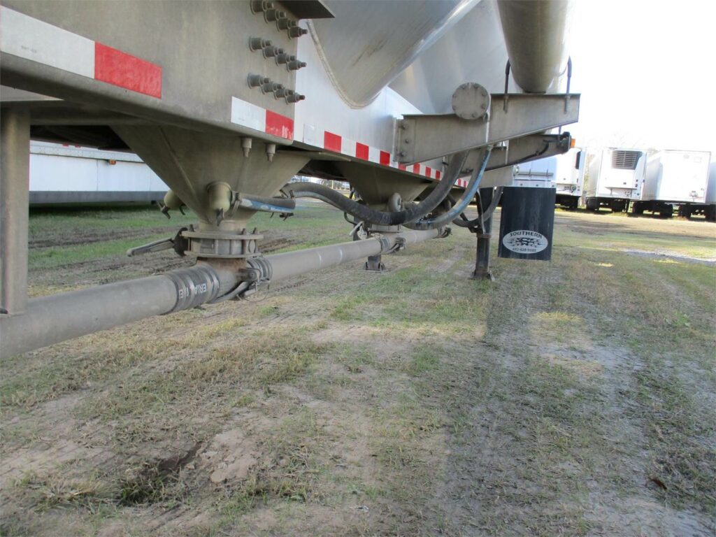 2020 Southern Welding ALUMINUM 1000 CUBIC FT PNEUMATIC TANKER