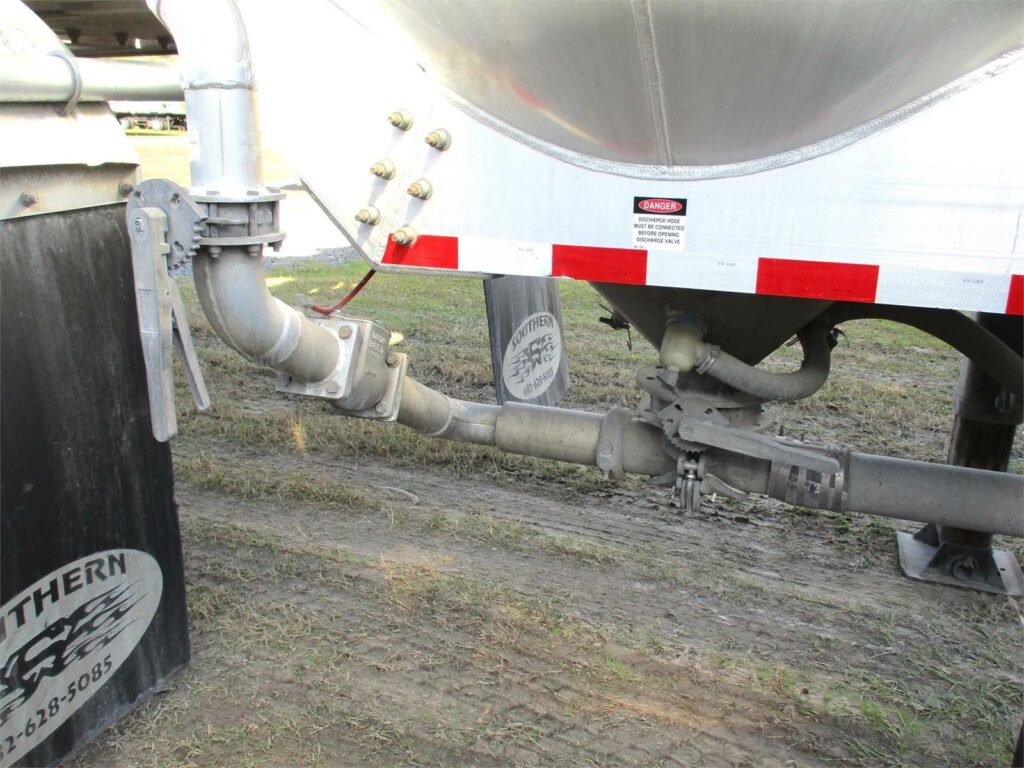 2020 Southern Welding ALUMINUM 1000 CUBIC FT PNEUMATIC TANKER