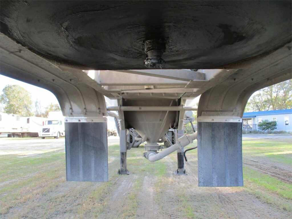 2020 Southern Welding ALUMINUM 1000 CUBIC FT PNEUMATIC TANKER