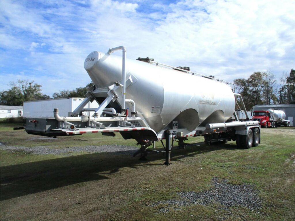 2019 Southern Welding ALUMINUM 1000 CUBIC FT PNEUMATIC TANKER
