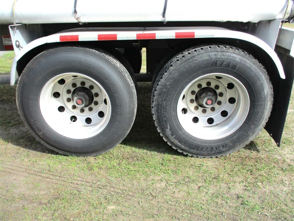 2019 Southern Welding ALUMINUM 1000 CUBIC FT PNEUMATIC TANKER