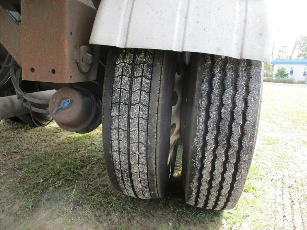 2019 Southern Welding ALUMINUM 1000 CUBIC FT PNEUMATIC TANKER