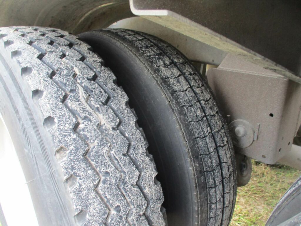 2019 Southern Welding ALUMINUM 1000 CUBIC FT PNEUMATIC TANKER