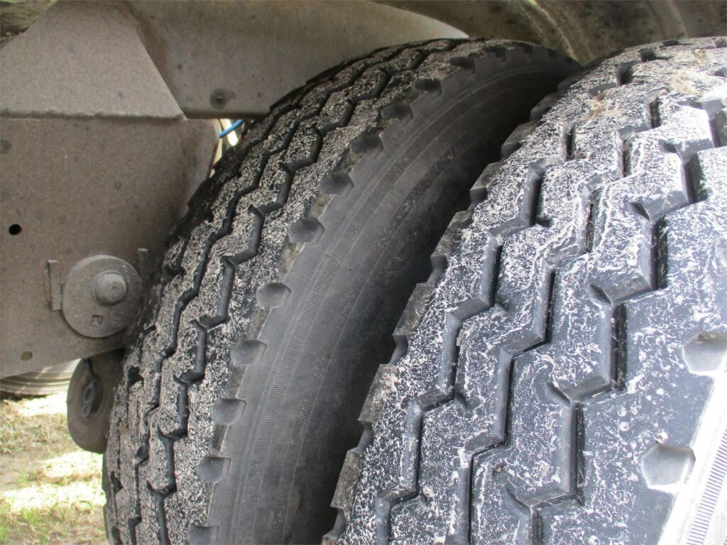 2019 Southern Welding ALUMINUM 1000 CUBIC FT PNEUMATIC TANKER