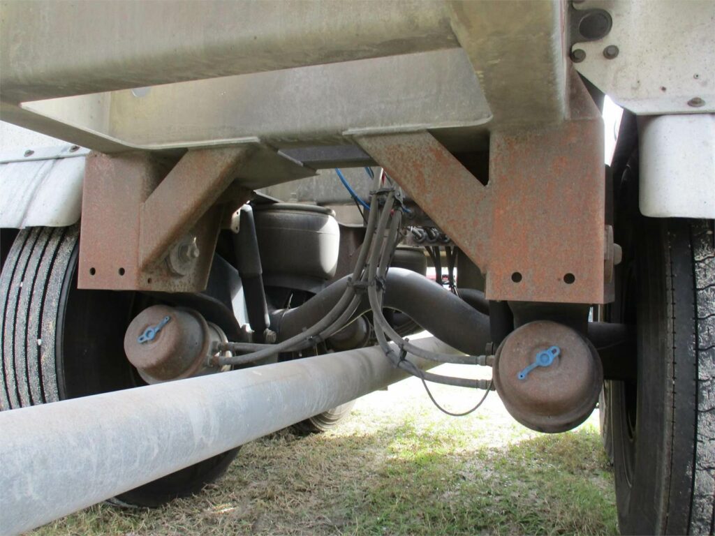 2019 Southern Welding ALUMINUM 1000 CUBIC FT PNEUMATIC TANKER