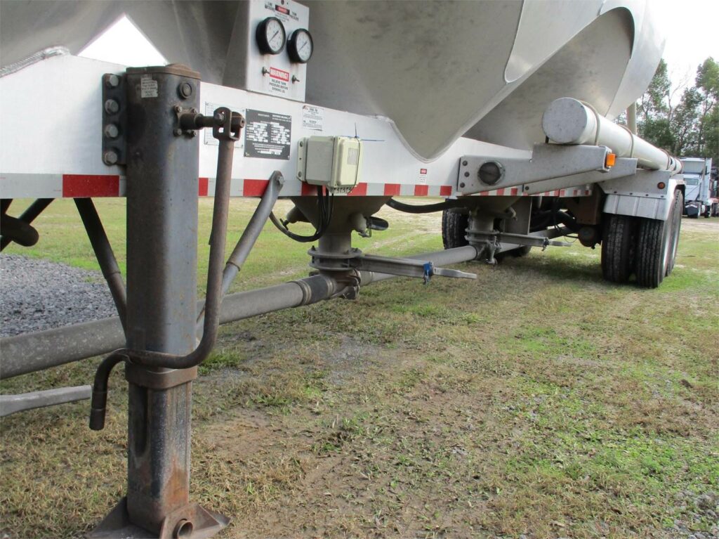 2019 Southern Welding ALUMINUM 1000 CUBIC FT PNEUMATIC TANKER