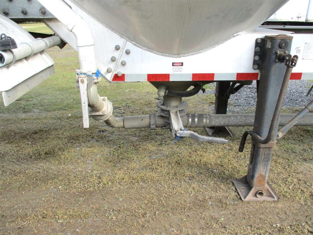 2019 Southern Welding ALUMINUM 1000 CUBIC FT PNEUMATIC TANKER