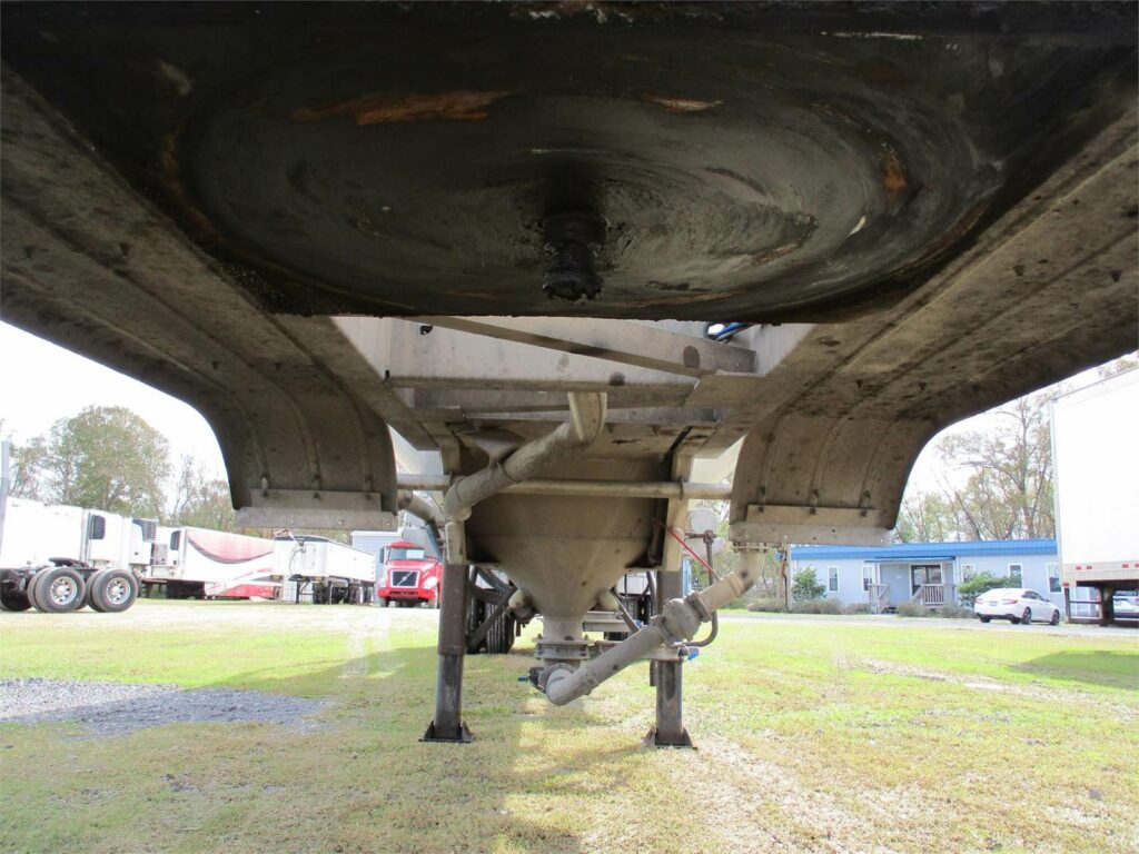 2019 Southern Welding ALUMINUM 1000 CUBIC FT PNEUMATIC TANKER