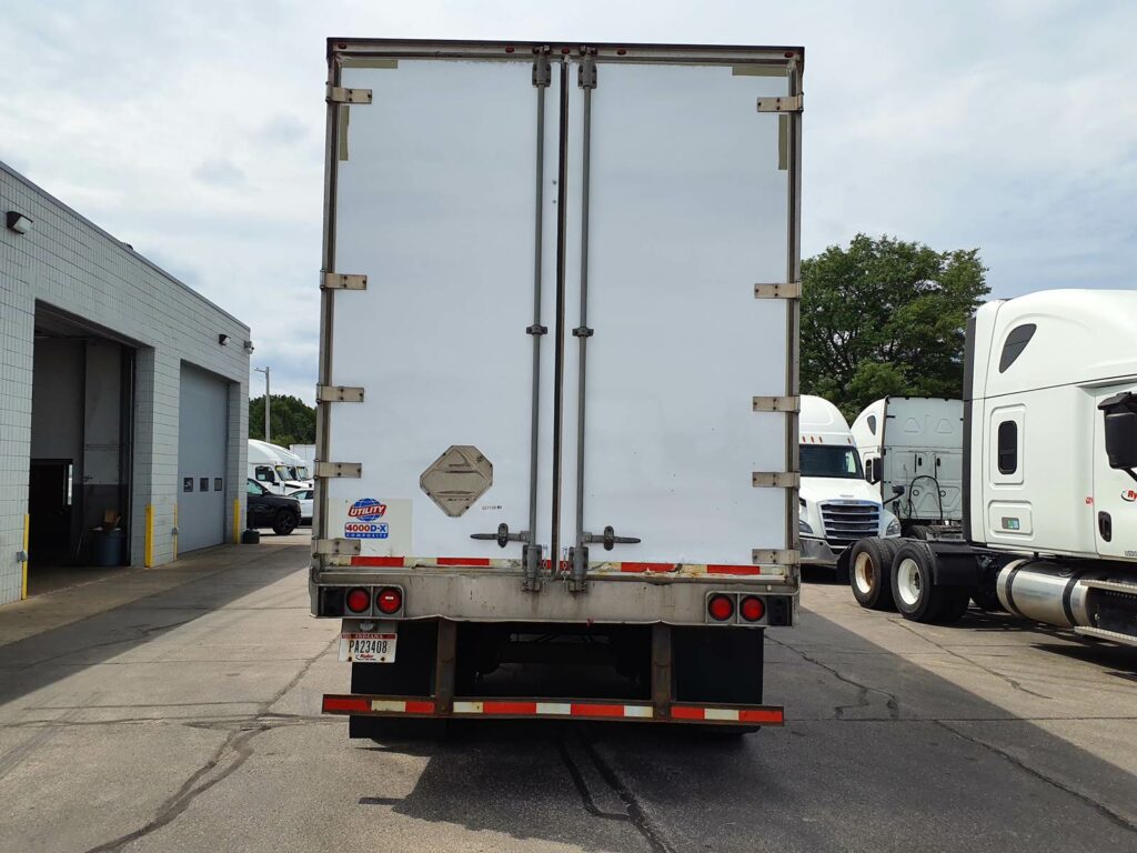 2011 UTILITY 4000DX 53 ft Dry Van Trailer – Swing Door, Air Ride