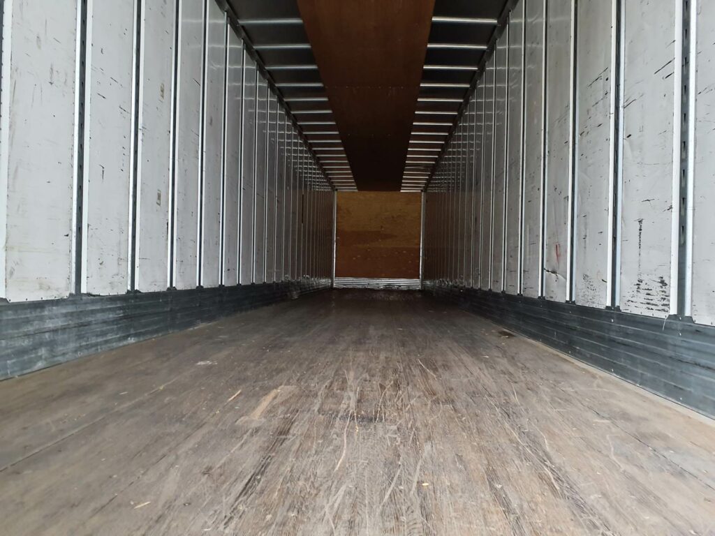 2011 UTILITY 4000DX 53 ft Dry Van Trailer – Swing Door, Air Ride