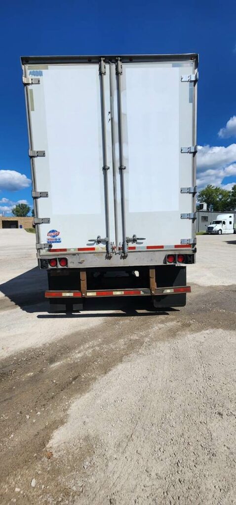 2013 UTILITY 4000DX 53 ft Dry Van Trailer – Swing Door, Leaf Springs