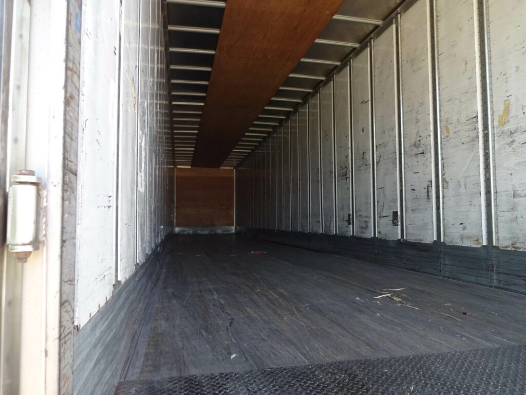 2011 UTILITY 4000DX 53 ft Dry Van Trailer – Swing Door, Air Ride, Single Axle