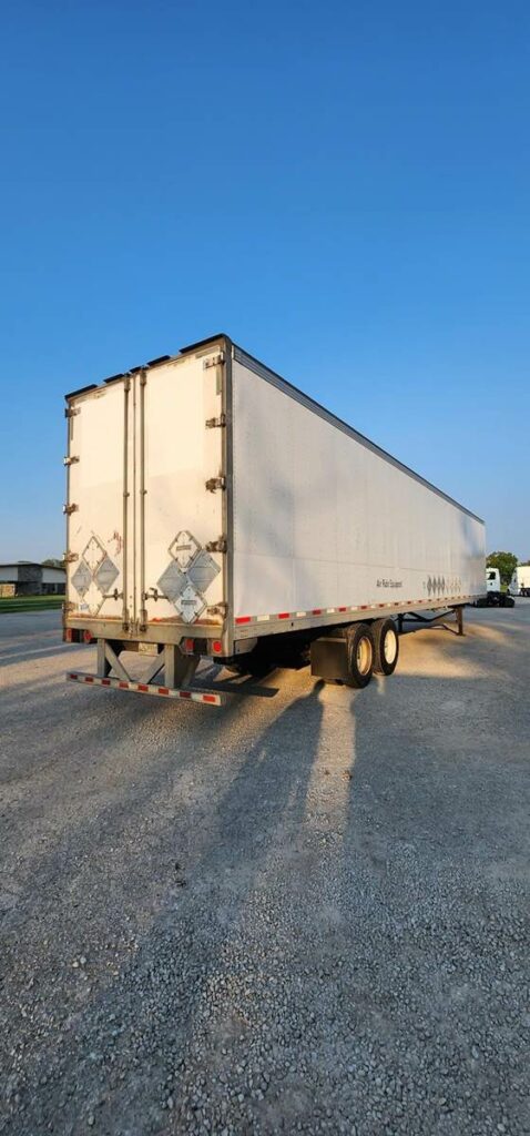 2012 Vanguard 53 ft Dry Van Trailer – Swing Door, Air Ride