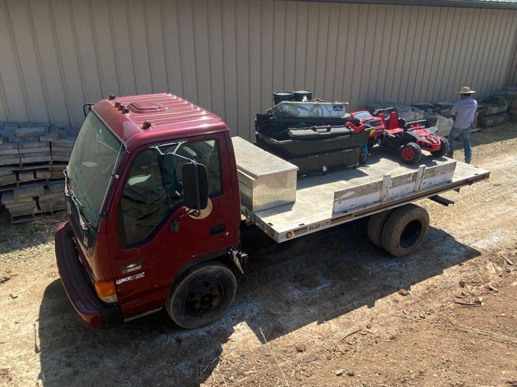 2002 Chevrolet W3500 Flatbed Dump Truck