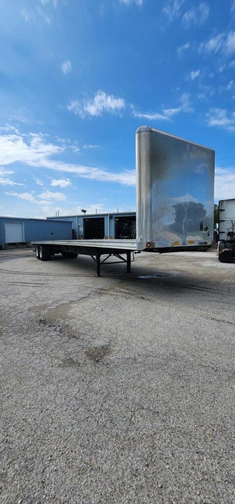 2014 UTILITY 48×102 Single Axle Flatbed Trailer – Air Ride