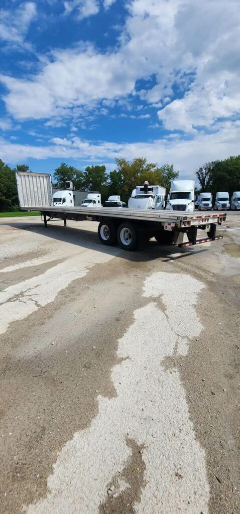 2014 UTILITY 48×102 Single Axle Flatbed Trailer – Air Ride