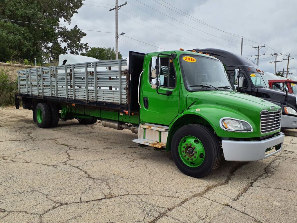 2014 Freightliner M2 106 26 ft Flatbed Truck – 280HP, 6 Speed Manual, Liftgate